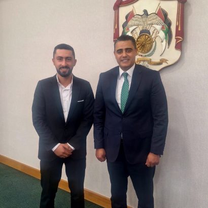 الطالب نور الدين الوحيدي يُمثل جامعة إربد الأهلية في لقاء نيابي وطني حول تمكين الشباب في الإدارة المحلية