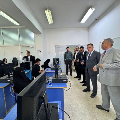 رئيس جامعة إربد الأهلية يَتفقد سير الامتحانات النهائية للفصل الثاني 2025/2026