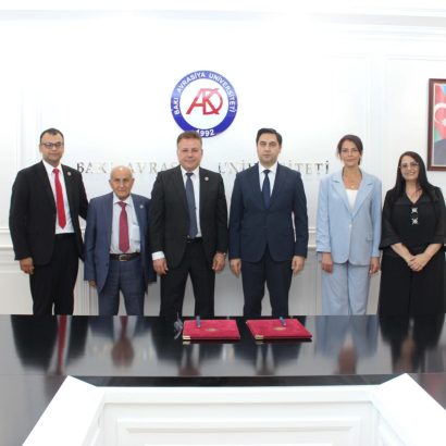جامعة إربد الأهلية تُوقّع مُذكرة تَفاهم مع جامعة باكو أوراسيا الأذربيجانية لتعزيز التعاون الأكاديمي والبحثي وتوسيع آفاق الشراكة الدولية