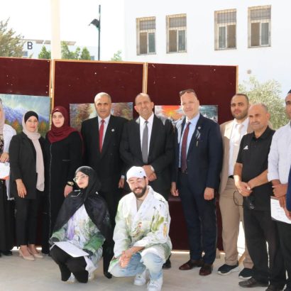 جامعة إربد الأهلية تفتتح معرضًا فنيًا وإبداعيًا احتفاءً بمواهب طلبتها واستقبالًا للعام الجامعي الجديد 2026/2027